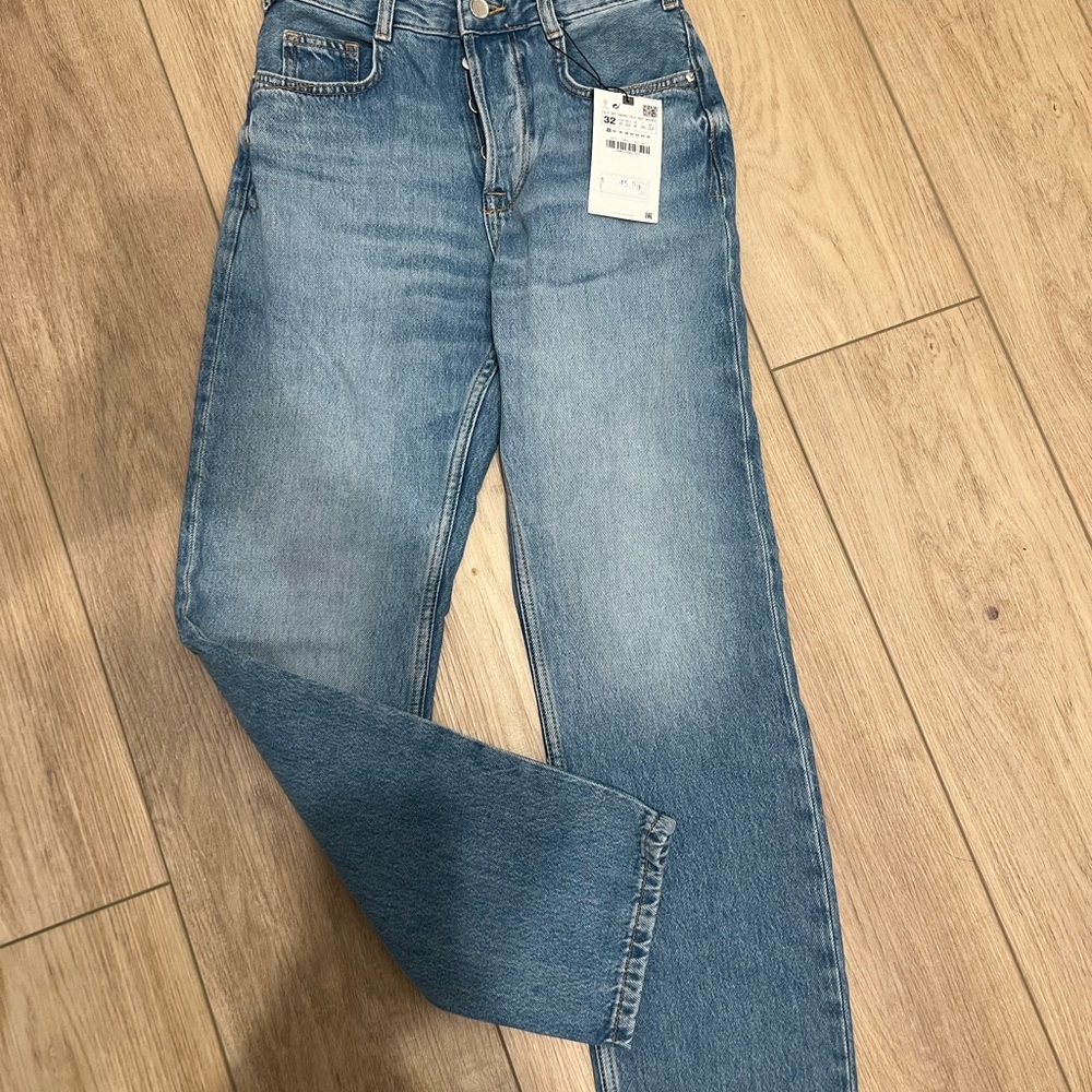 Zara Straight Leg Jeans Sz 32/0